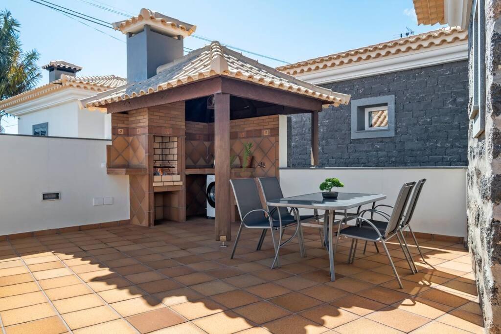 Villa Casa Do Palheiro Ribeirinho Porto Moniz Exterior foto
